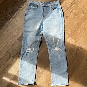Levi -Wedgie Straight Jeans